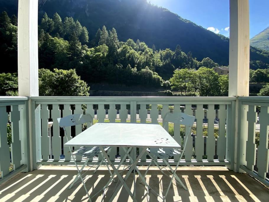 T3 Centre Ville Avec Parking, Balcon Et Wifi. 5P. Cauterets Exterior photo