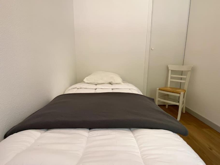 T3 Centre Ville Avec Parking, Balcon Et Wifi. 5P. Cauterets Exterior photo